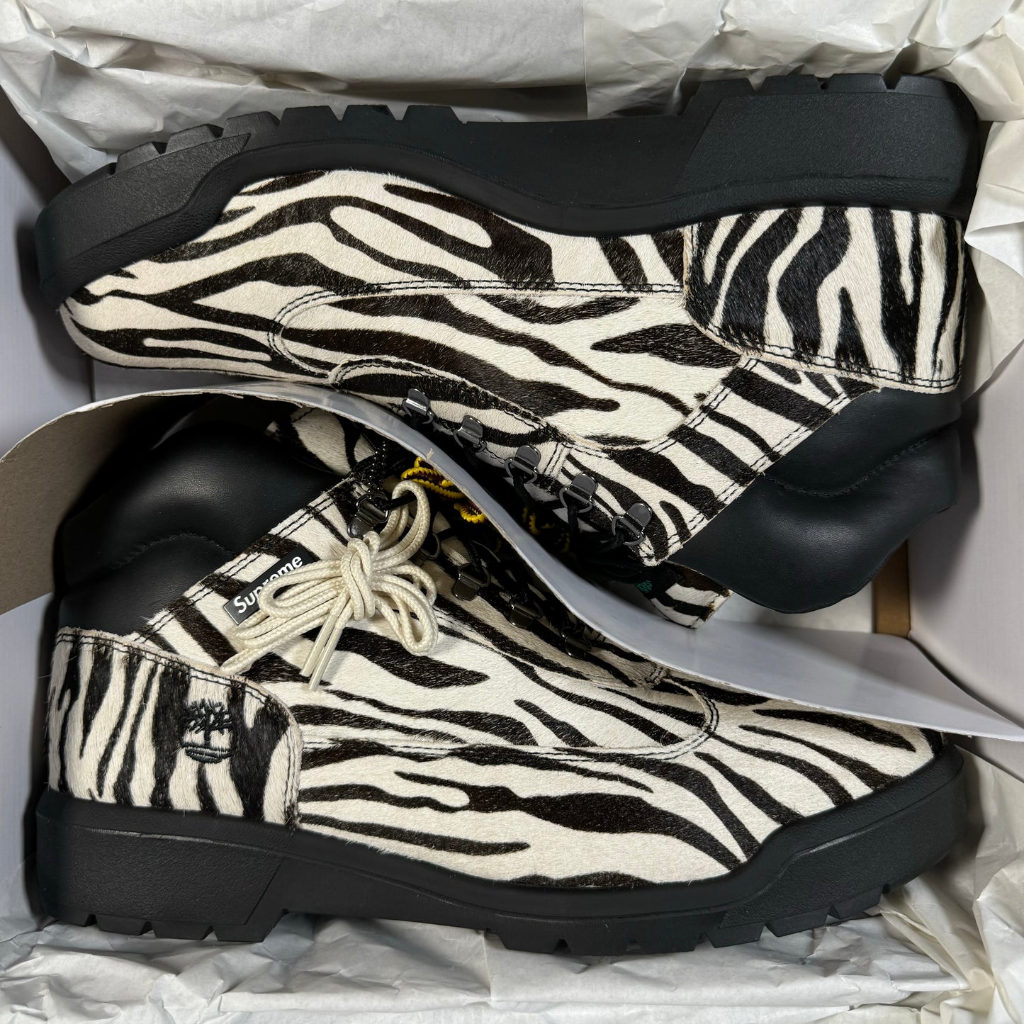 Supreme x Timberland®️ Field Boot